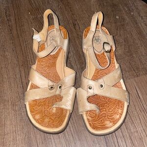 Ariat leather sandals. Great condition. Very sturdy. Adjustable ankle strap. 7.5